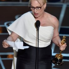 Patricia Arquette agli Oscar 2015 premiata per Boyhood