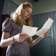 Suite Francese: Michelle Williams in una scena