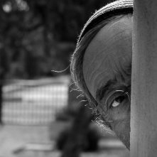 Senza Lucio: Lucio Dalla in una bella immagine in bianco e nero tratta dal documentario