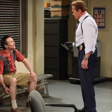 Due uomini e mezzo: una scena dell'episodio Of Course He's Dead