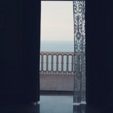 Senza Lucio: la terrazza celebre di 'Caruso' in una scena del documentario