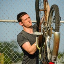 Fantastic 4 - I Fantastici Quattro: Jamie Bell ripara una bicicletta