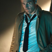 Constantine: l'attore Matt Ryan interpreta John Constantine in Waiting for the Man