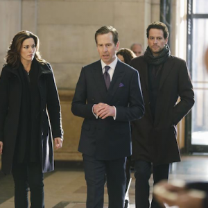 Forever: i protagonisti Alana De La Garza e Ioan Gruffudd in una scena dell'episodio Hitler in the Half-Shell