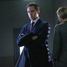 How To Get Away With Murder: Matt McGorry e Liza Weil in una scena di Best Christmas Ever