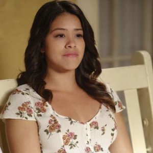 Jane the Virgin: l'attrice Gina Rodriguez in Chapter Fourteen