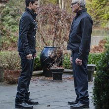 The Flash: Robbie Amell e Victor Garber nella puntata intitolata Fallout