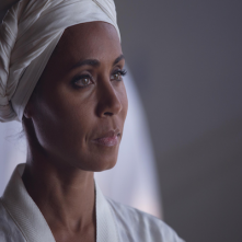 Gotham: Jada Pinkett Smith in una scena dell'episodio intitolato Red Hood
