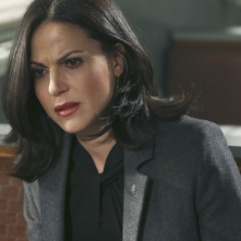 C'era una volta: Lana Parrilla in un'immagine dell'episodio Darkness on the Edge of Town