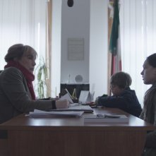 Cloro: Sara Serraiocco con Anatol Sassi e Piera Degli Esposti in una scena