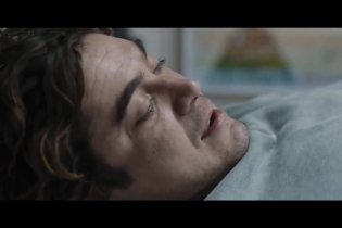 Sette minuti in anteprima del film - Nessuno si salva da solo