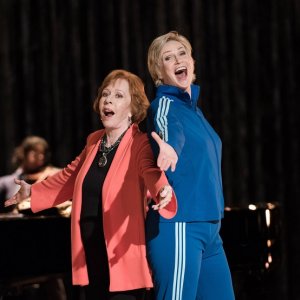 Glee: Carol Burnett e Jane Lynch in The Rise and Fall of Sue Sylvester