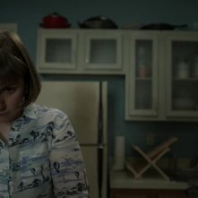 Girls: la protagonista della serie Lena Dunham interpreta una scena dell'episodio Sit-In