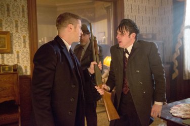 Gotham: Ben McKenzie, Donal Logue e Robin Lord Taylor in Everyone Has a Cobblepot