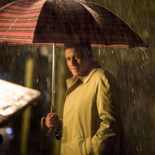 La prima volta di mia figlia: Riccardo Rossi sotto la pioggia in una scena del film