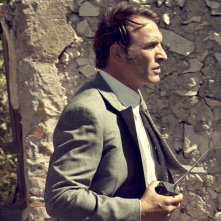 French Connection: Jean Dujardin nei panni del magistrato Pierre Michel in una scena del film 