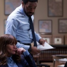 Secret in Their Eyes: Julia Roberts e Chiwetel Ejiofor nella prima immagine del film
