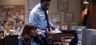 Secret in Their Eyes: Julia Roberts e Chiwetel Ejiofor nella prima immagine del film