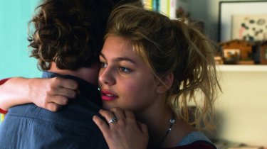 La famiglia Belier: Louane Emera con Ilian Bergala in una scena del film