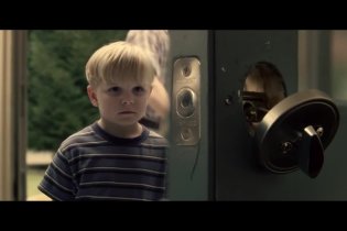 Trailer italiano - Cold in July