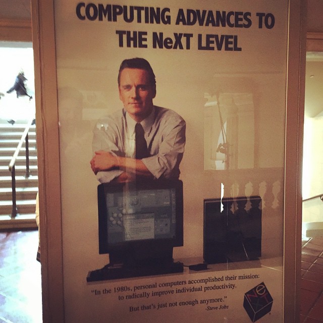 Fassbender in un poster di scena usato per Steve Jobs