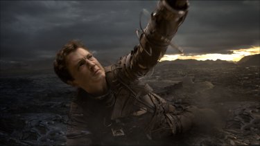 Fantastic 4 - I Fantastici Quattro: Miles Teller in una scena drammatica