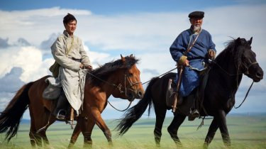 L'ultimo lupo: Feng Shao-feng e Basen Zhabu in una scena del film