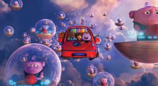 Home - A casa: la piccola Oh con i suoi amici alieni in una scena del film d'animazione targato Dreamworks