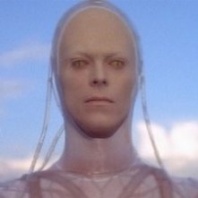 David Bowie in L'uomo che cadde sulla Terra