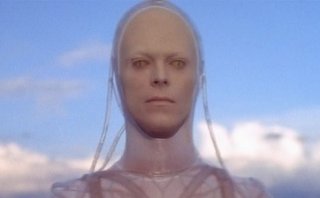 David Bowie in L'uomo che cadde sulla Terra
