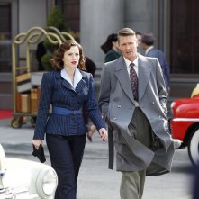 Agent Carter: Hayley Atwell e Chad Michael Murray in una scena della puntata Valediction