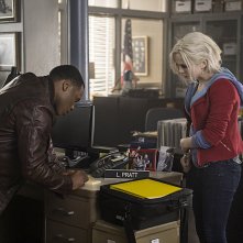 iZombie: Malcolm Goodwin e Rose McIver nel pilot