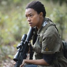 The Walking Dead: Sonequa Martin-Green in una scena di Dimenticare