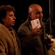 Uno, anzi due - Paola Cruciani con Maurizio Battista in una scena