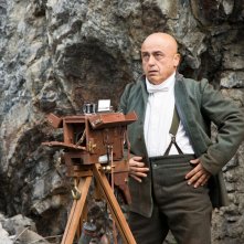 Soldato semplice: Paolo Cevoli nel ruolo di Gino Montanari in una scena