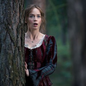 Into the Woods: Emily Blunt in una scena