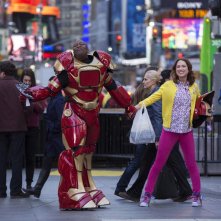 Unbreakable Kimmy Schmidt: Titus e Kimmy in una scena tratta dagli episodi dello show targato Netflix