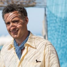 Tempo instabile con probabili schiarite: John Turturro nei panni dell'ingegner Lombelli in una scena del film