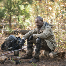 The Walking Dead: Lennie James in un momento del finale della stagione 5