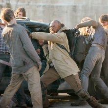 The Walking Dead: Lennie James lotta nel finale della stagione 5