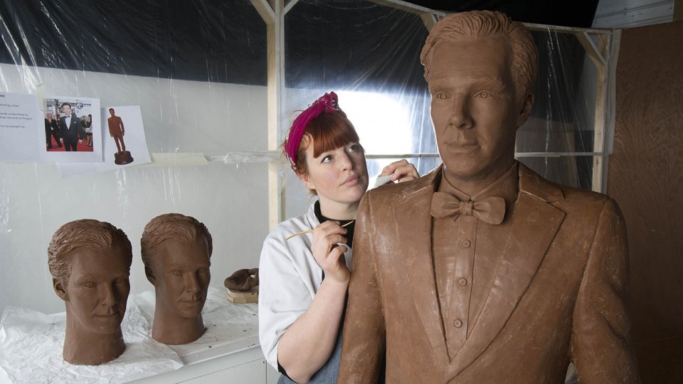Benedict Cumberbatch ha una statua di cioccolata a grandezza naturale