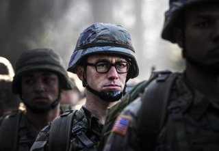 The Snowden files: Joseph Gordon-Levitt in tenuta militare