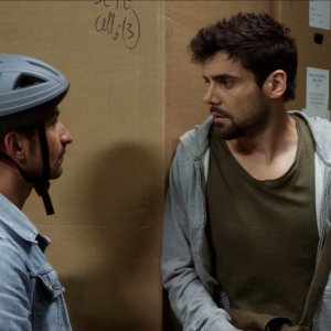 Ci devo pensare: Francesco Albanese con Mariano Bruno in una scena tratta dal film