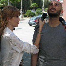 Ameluk: Mehdi Mahdloo intervistato dai giornalisti nel ruolo di Jusuf