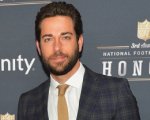 Deadbeat: Zachary Levi è Abramo Lincoln nella stagione 2 (foto)