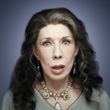 Grace and Frankie: l'attrice Lily Tomlin in un manifesto promozionale