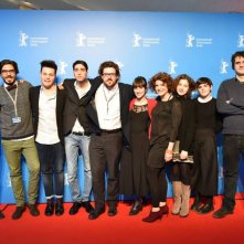 Short Skin: il cast al completo con al centro il regista Duccio Chiarini a Berlino