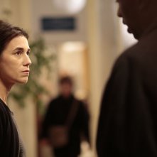 Samba: Charlotte Gainsbourg nel riuolo di Alice in una scena del film