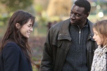 Samba: Omar Sy insieme a Charlotte Gainsbourg in un momento del film