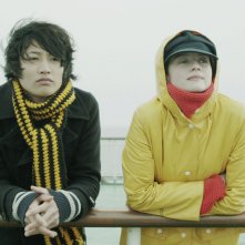 Il fascino indiscreto dell'amore: Pauline Etienne insieme a Taichi Inoue in un momento del film romantico ambientato a Tokyo